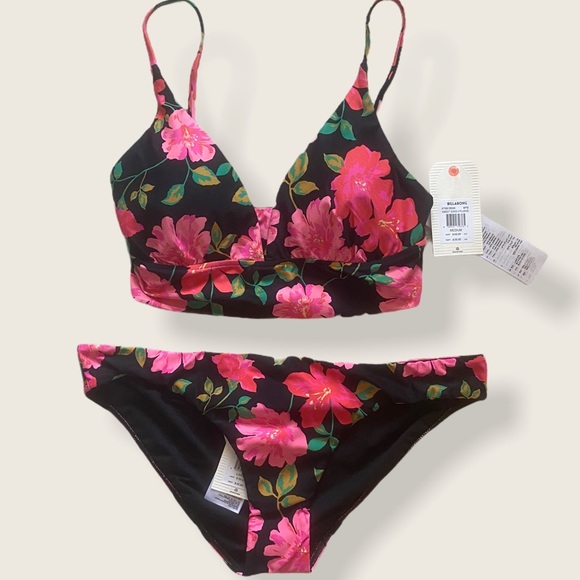 Billabong Other - Billabong Swimsuit Set(Large Bottoms + Medium Top)